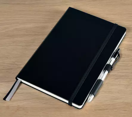 BNT muistikirja musta A5/192 viivoilla - Muisti- ja konttorikirjat - 514010 - 2