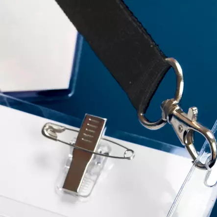 Kaulanauha kongressitaskulla 90x56mm vaaka - Nimikortit, kongressineulat, kaulanauhat - 11744 - 2