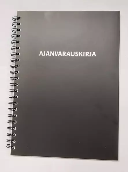 AJANVARAUSKIRJA A4 24KK KIERRE MUSTA - Pöytäkalenterit - 117098 - 2